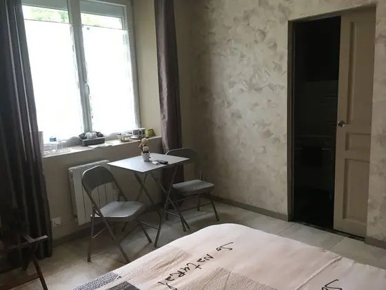 Comfort Tek Büyük veya İki Ayrı Yataklı Oda, Özel Banyo, Zemin Kat