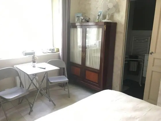 Comfort Tek Büyük veya İki Ayrı Yataklı Oda, Özel Banyo, Zemin Kat