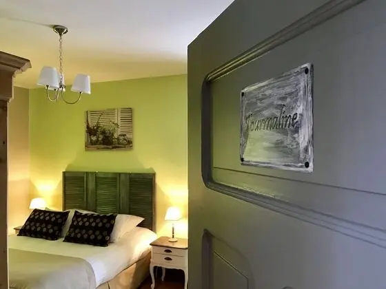 Family Süit, Teras (Tourmaline)