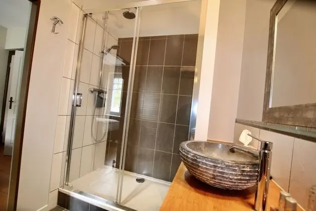 Family Süit, Teras (Tourmaline)