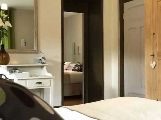 Family Süit, Teras (Tourmaline)