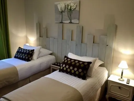 Family Süit, Teras (Tourmaline)