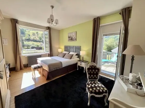 Family Süit, Teras (Tourmaline)