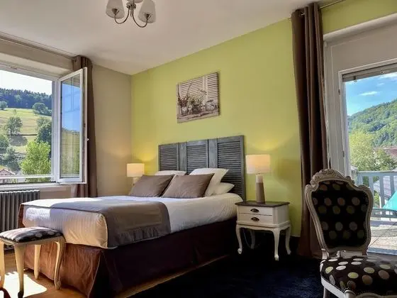 Family Süit, Teras (Tourmaline)