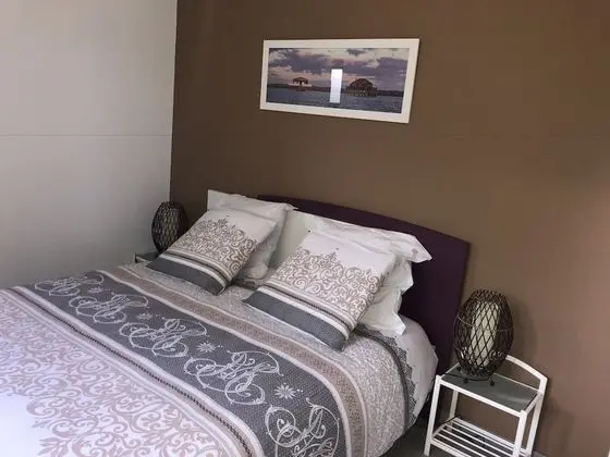 Tek Büyük Yataklı Oda, Sigara İçilmez (Tchanquée )