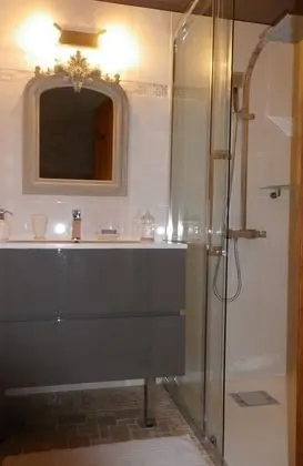 Superior Tek Büyük veya İki Ayrı Yataklı Oda (La Mara des bois)