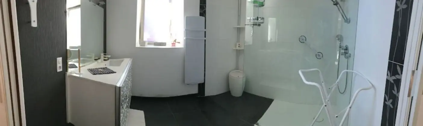 Üç Kişilik Oda (Bleue)