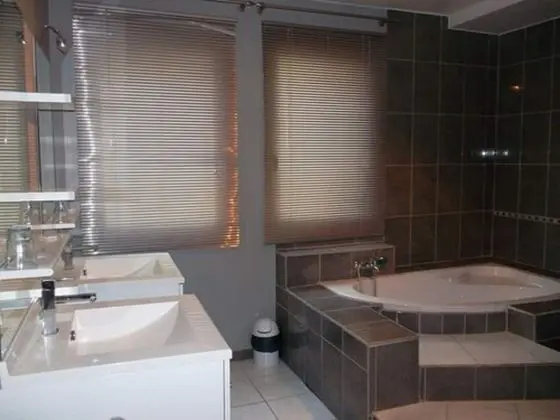 Tek Büyük Yataklı Oda (Bali)