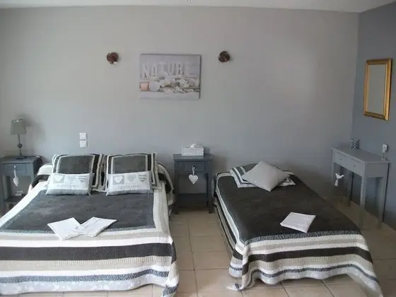 Dört Kişilik Oda (2)