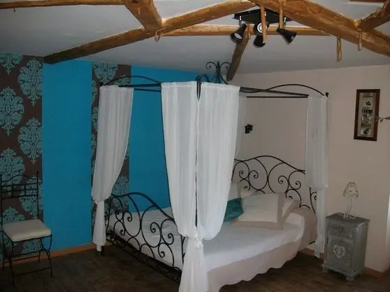 Üç Kişilik Oda (1)