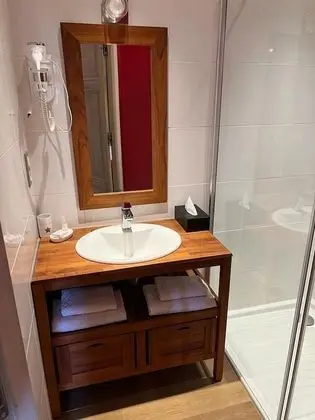 Tek Büyük Yataklı Oda (Peroline)