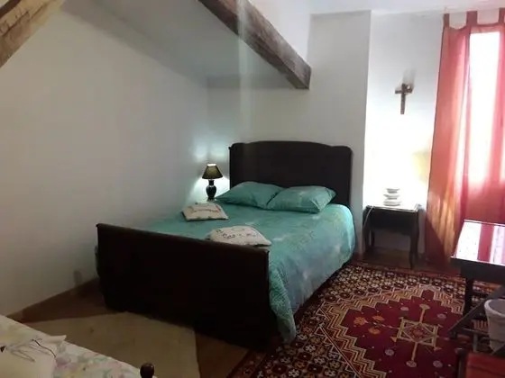 Üç Kişilik Oda, Ortak Banyo