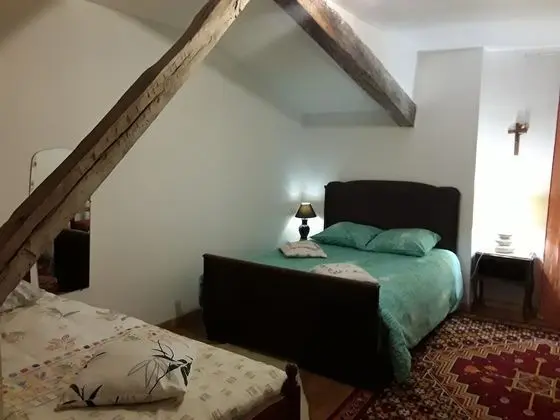 Üç Kişilik Oda, Ortak Banyo