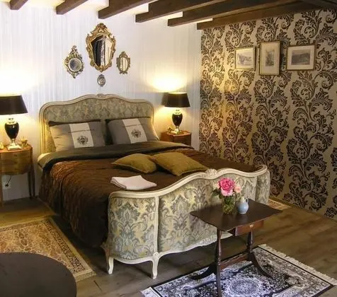 Romantic Tek Büyük Yataklı Oda