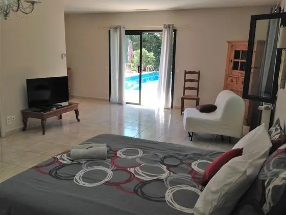Standard Tek Büyük Yataklı Oda (Chambre 1)