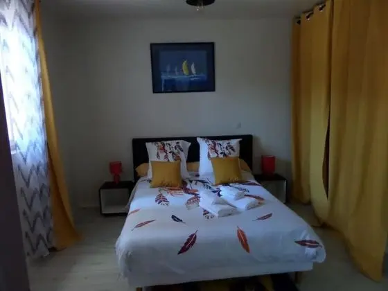 Tek Büyük Yataklı Oda, 1 Çift Kişilik Yatak