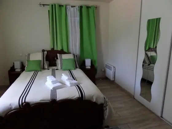 Tek Büyük Yataklı Oda, 1 Çift Kişilik Yatak