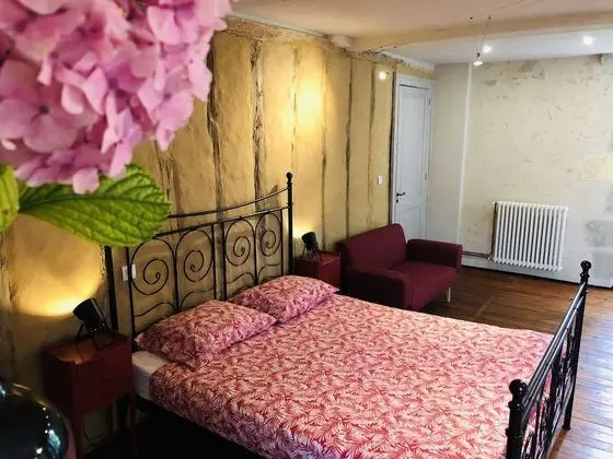 Dört Kişilik Oda (Rouge Grave)