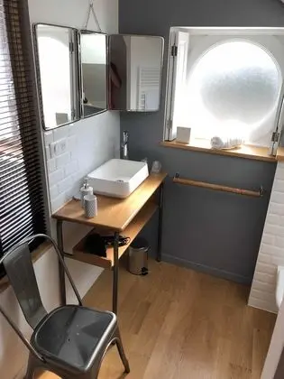 Comfort Tek Büyük Yataklı Oda (Les Ormes)