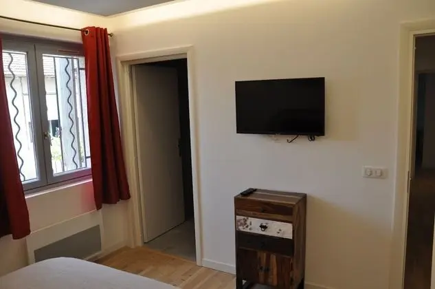 Deluxe Tek Büyük Yataklı Oda, Banyolu/Duşlu, Avlu Manzaralı (Lucques)