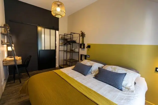 Comfort Tek Büyük Yataklı Oda
