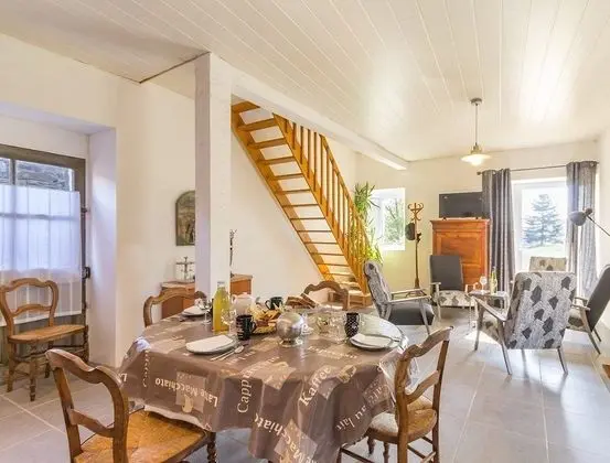 Kır Evi (Alouettes)