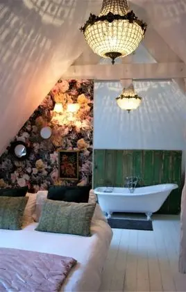 Tek Büyük Yataklı Oda