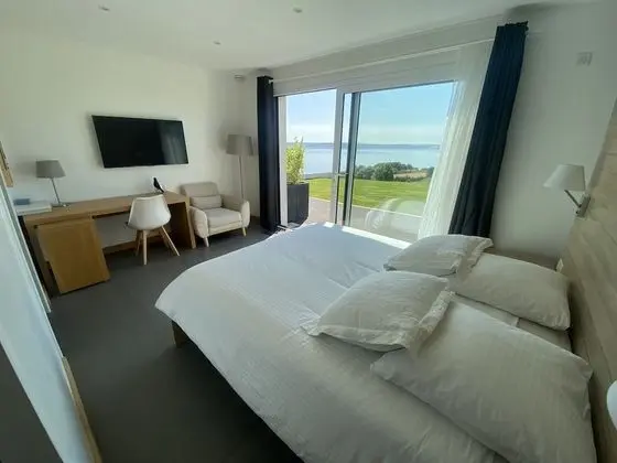 Tek Büyük Yataklı Oda, 1 Büyük (Queen) Boy Yatak, Deniz Manzaralı, Denize Bakan