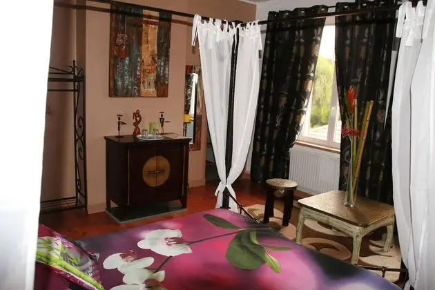 Tek Büyük Yataklı Oda (Baldaquin)