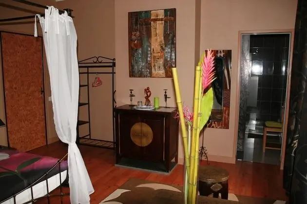 Tek Büyük Yataklı Oda (Baldaquin)