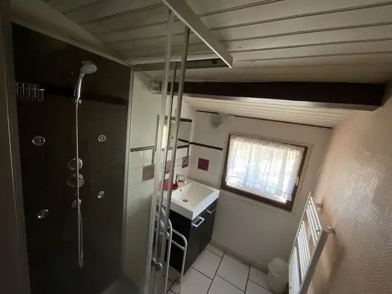 Tek Büyük Yataklı Oda, Ortak Banyo (Mandarine)