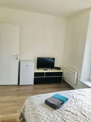 Tek Büyük Yataklı Oda, 1 Büyük (Queen) Boy Yatak, Sigara İçilmez (Zen et Cozy 1)