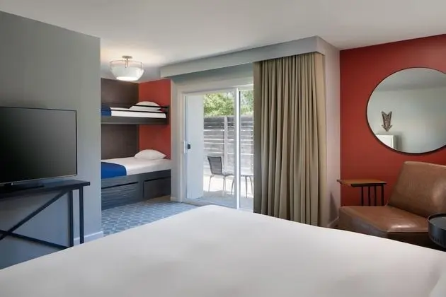 Family 1 King Junior Suite with Bunk Beds