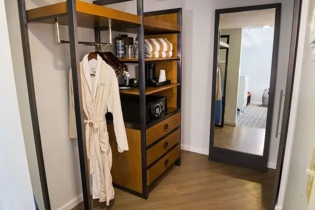 Family 1 King Junior Suite with Bunk Beds