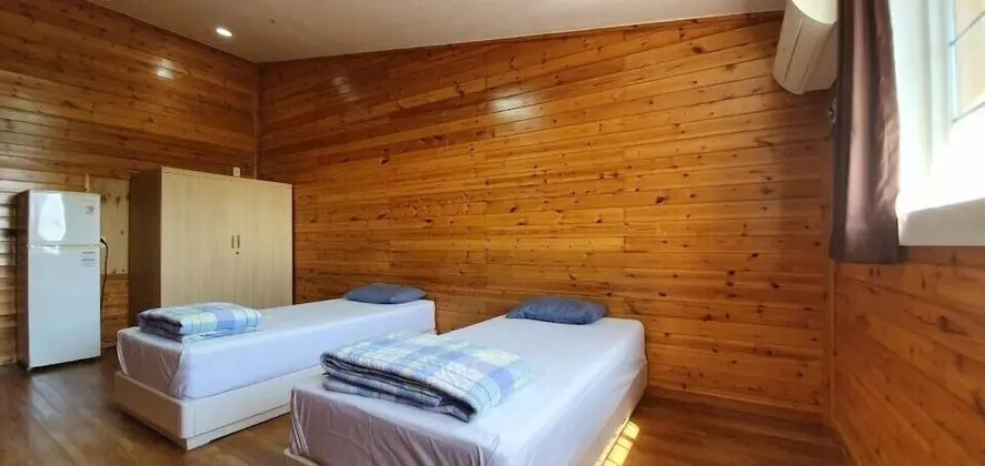 İki Ayrı Yataklı Oda, Kısmi Deniz Manzarası