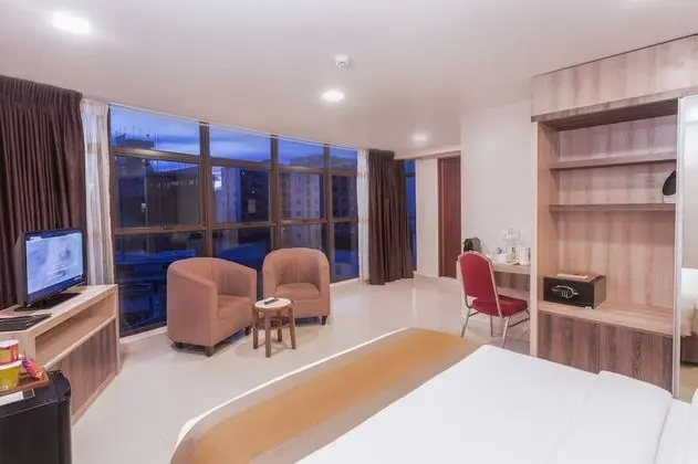Deluxe Tek Büyük veya İki Ayrı Yataklı Oda, 1 Çift Kişilik Yatak, Engellilere Uygun, Özel Banyo