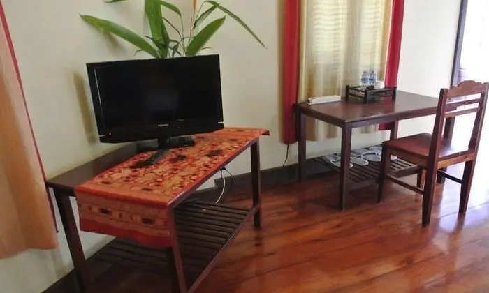 Deluxe Tek Büyük Yataklı Oda, Balkon