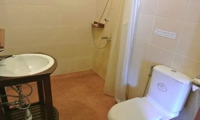 Üç Kişilik Oda, Balkon