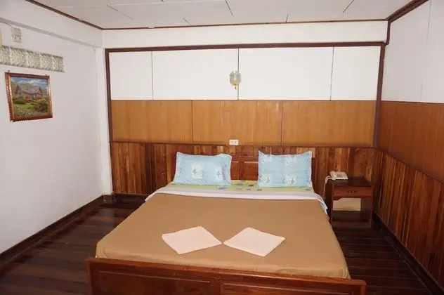 Double/Twin Aircondition Room