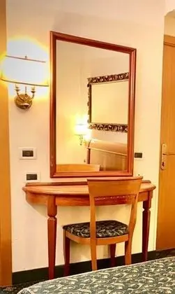 Grand Tek Kişilik Oda