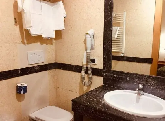 Tek Büyük veya İki Ayrı Yataklı Oda