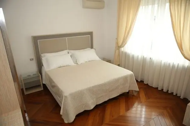 Superior Tek Büyük veya İki Ayrı Yataklı Oda (Reims)