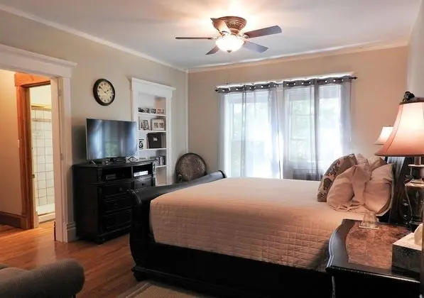 St. Louis (2nd Floor)