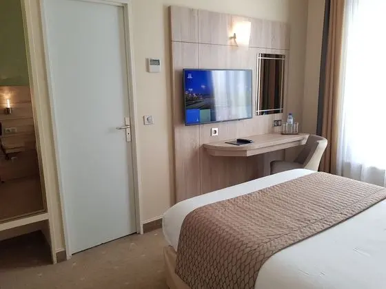 Standard Tek Büyük Yataklı Oda