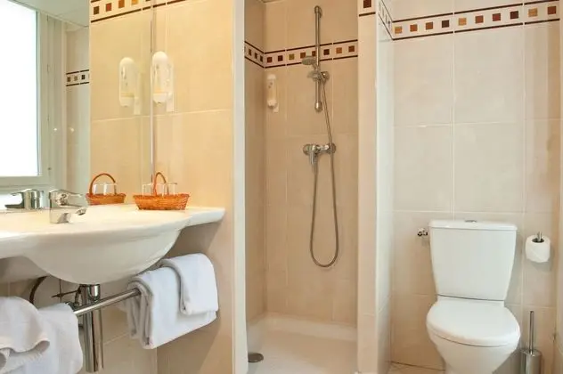 Standard Tek Büyük Yataklı Oda