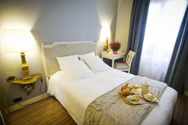 Classic Tek Büyük Yataklı Oda