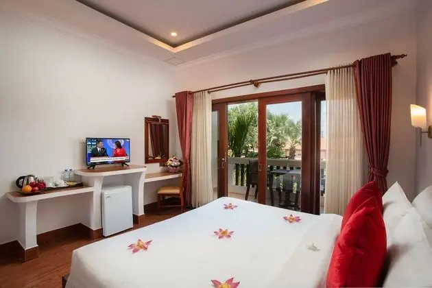Deluxe Double Room, Balcony, Pool View-Free Airport Pick up