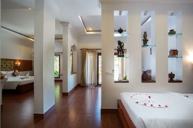 Family Suite 4 Adults, 2 Bedrooms-Free Airport Pick up