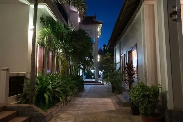 Family Suite 4 Adults, 2 Bedrooms-Free Airport Pick up