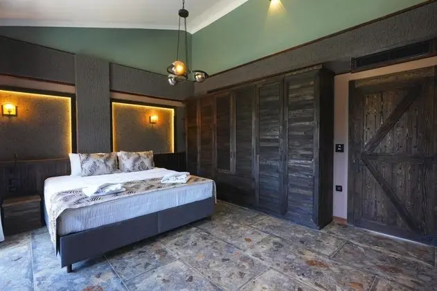 https://images.odamax.com/img/1024x768/odamax/image/upload/Champion_Villas_202603231458010_SAH02772.JPG